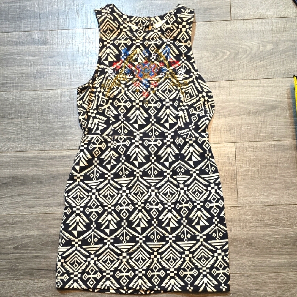 Luster Tribal Print Sleeveless Mini Dress. Size L.